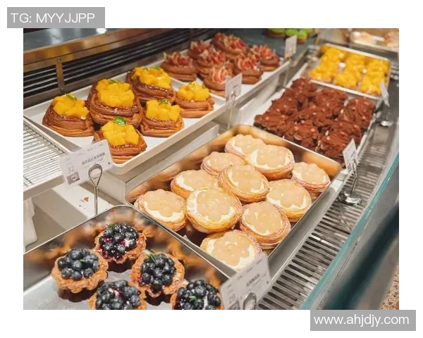 蛋糕与面包的美味碰撞：探索不同风味与制作技巧的完美融合