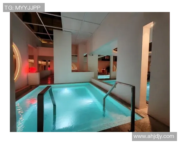 精选游泳装备推荐 让你畅享水中时光 提升游泳体验必备单品解析